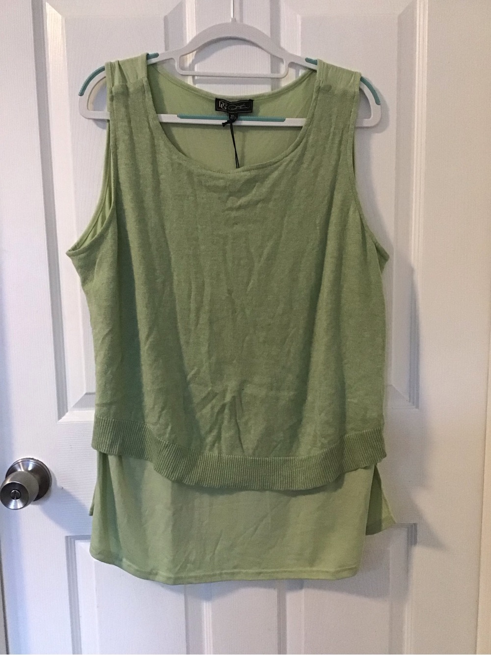 NWT! DG2 by Diane Gilman Light Green Layered Tank Top